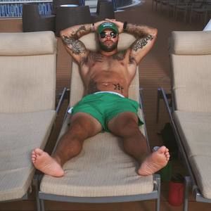 Meet your Posher, Hiram